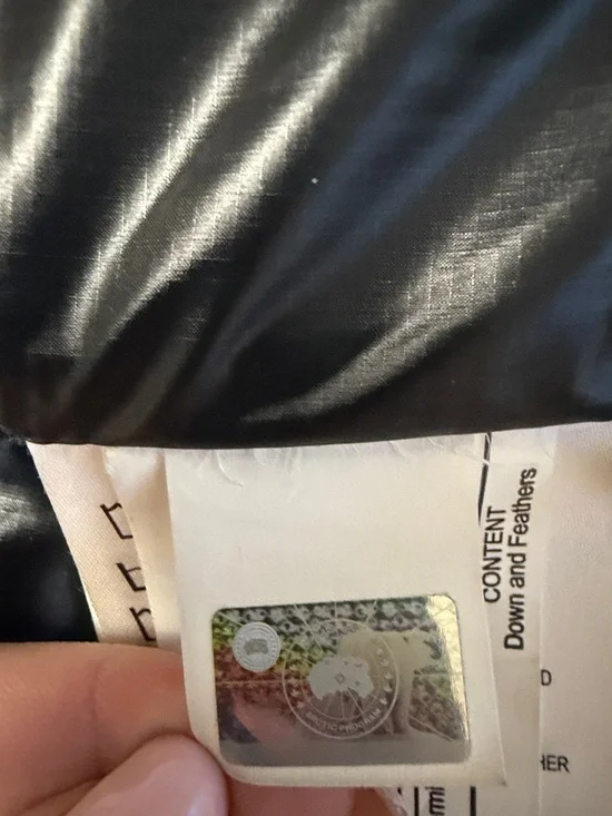 Canada Goose Shiny Black Quilted Puffer Vest with Logo Patch - Picture 2 of 5